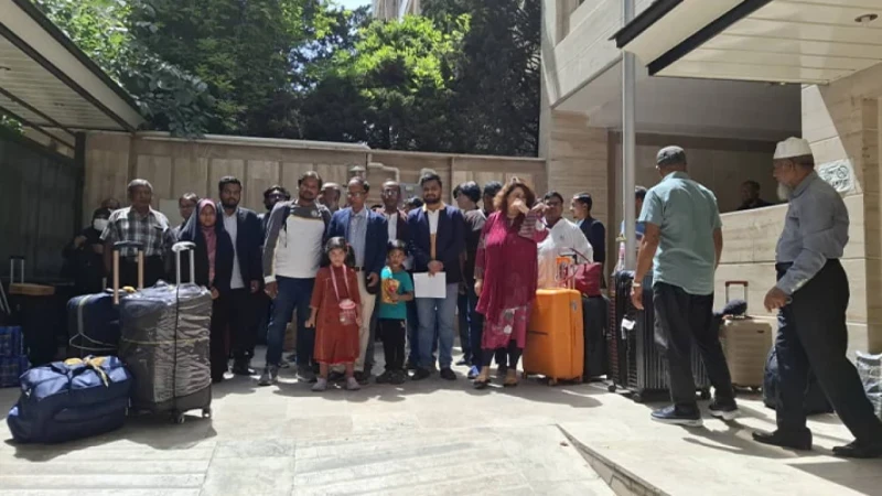 ইরান থেকে সড়ক পথে ২৮ বাংলাদেশি পৌঁছেছেন পাকিস্তানে
